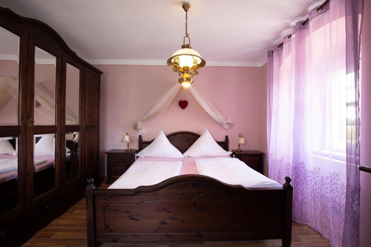 Schlosshotel Harburg Bagian luar foto