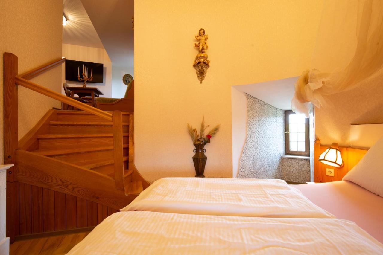 Schlosshotel Harburg Bagian luar foto