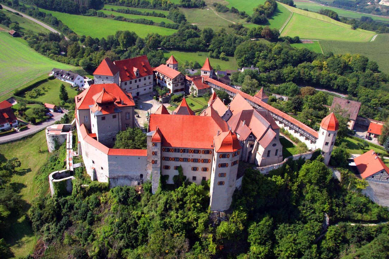 Schlosshotel Harburg Bagian luar foto